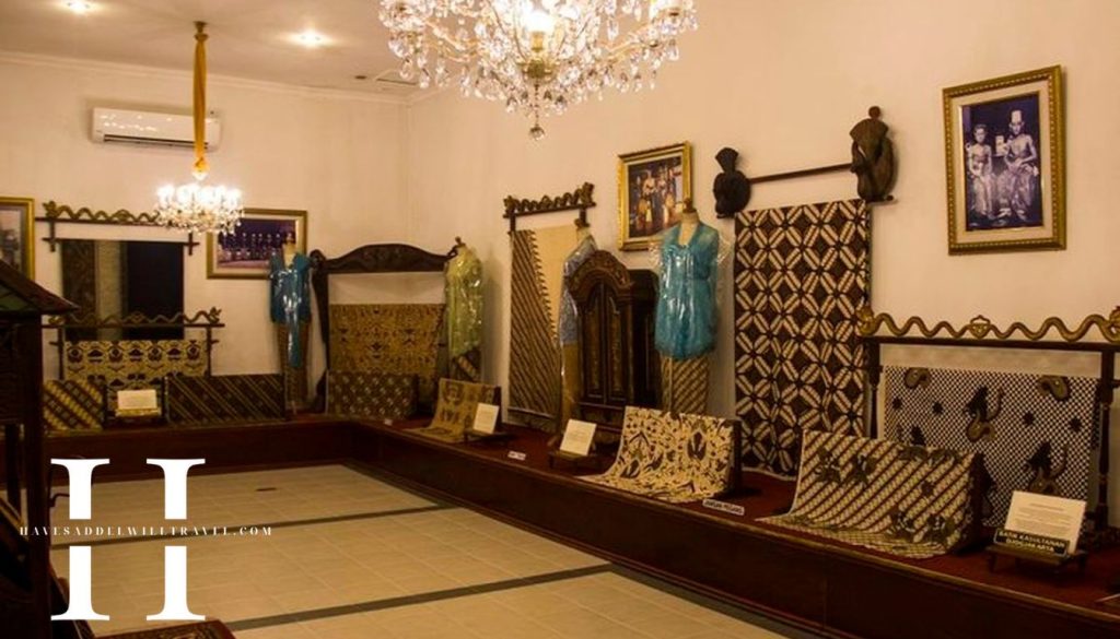 havesaddelwilltravel.com - Sejarah dan Perkembangan Rumah Batik Danar Hadi